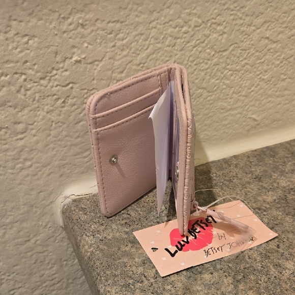 Betsey Johnson Blush Heart Wallet Nwt - Picture 3 of 3